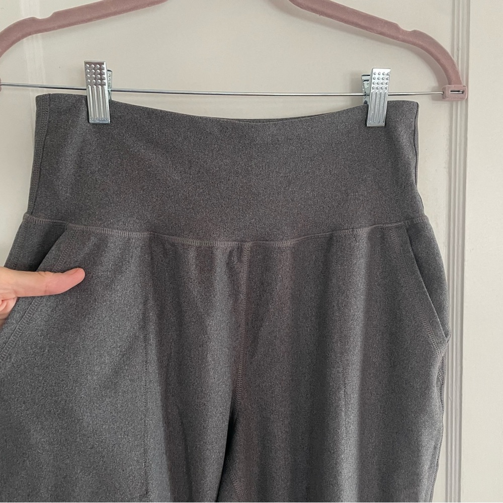 Old Navy Women's Active Powersoft Go-Dry High-Rise Leggings/Joggers - Picture 6 of 10